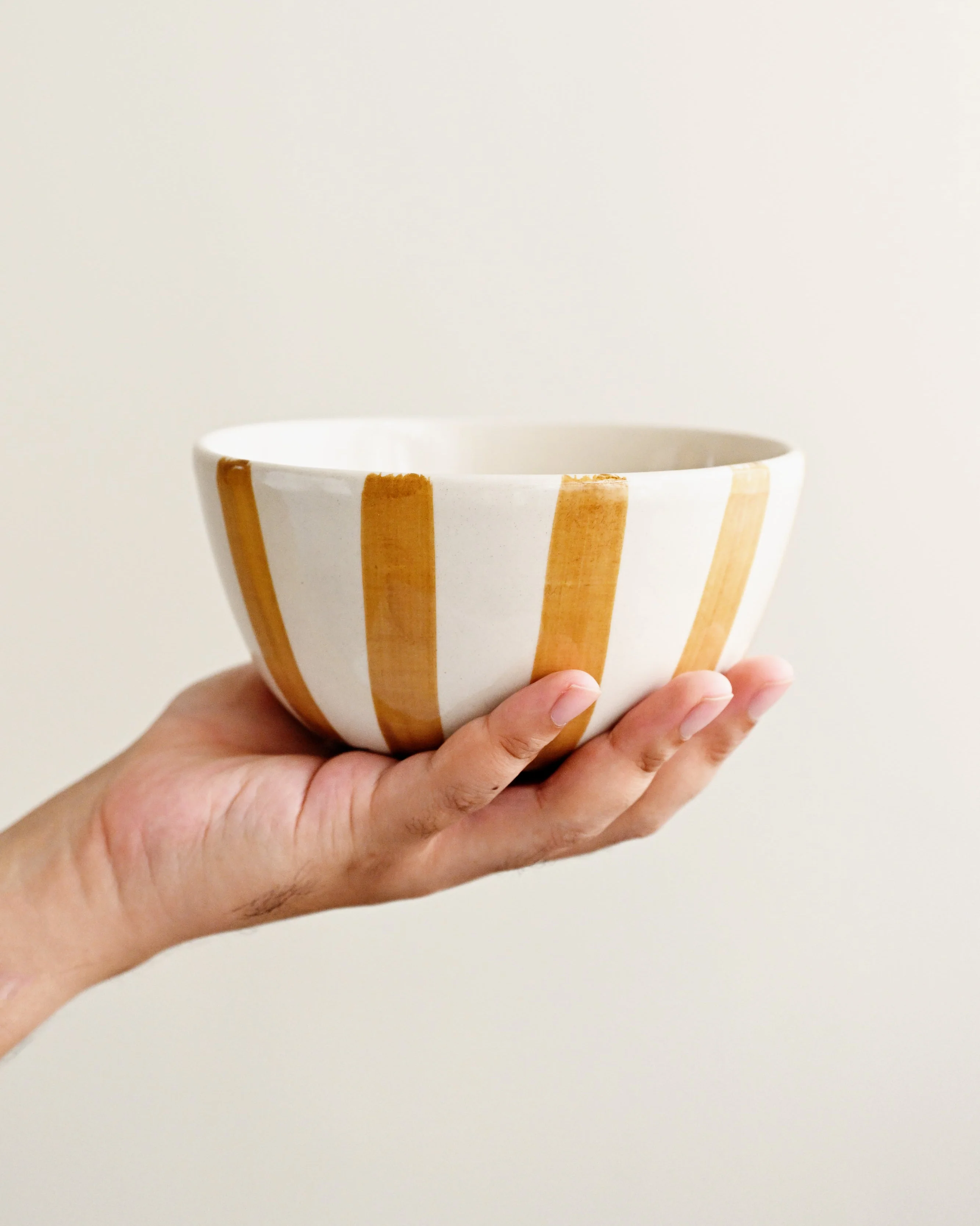 Begonia Serving Bowl - Image 2