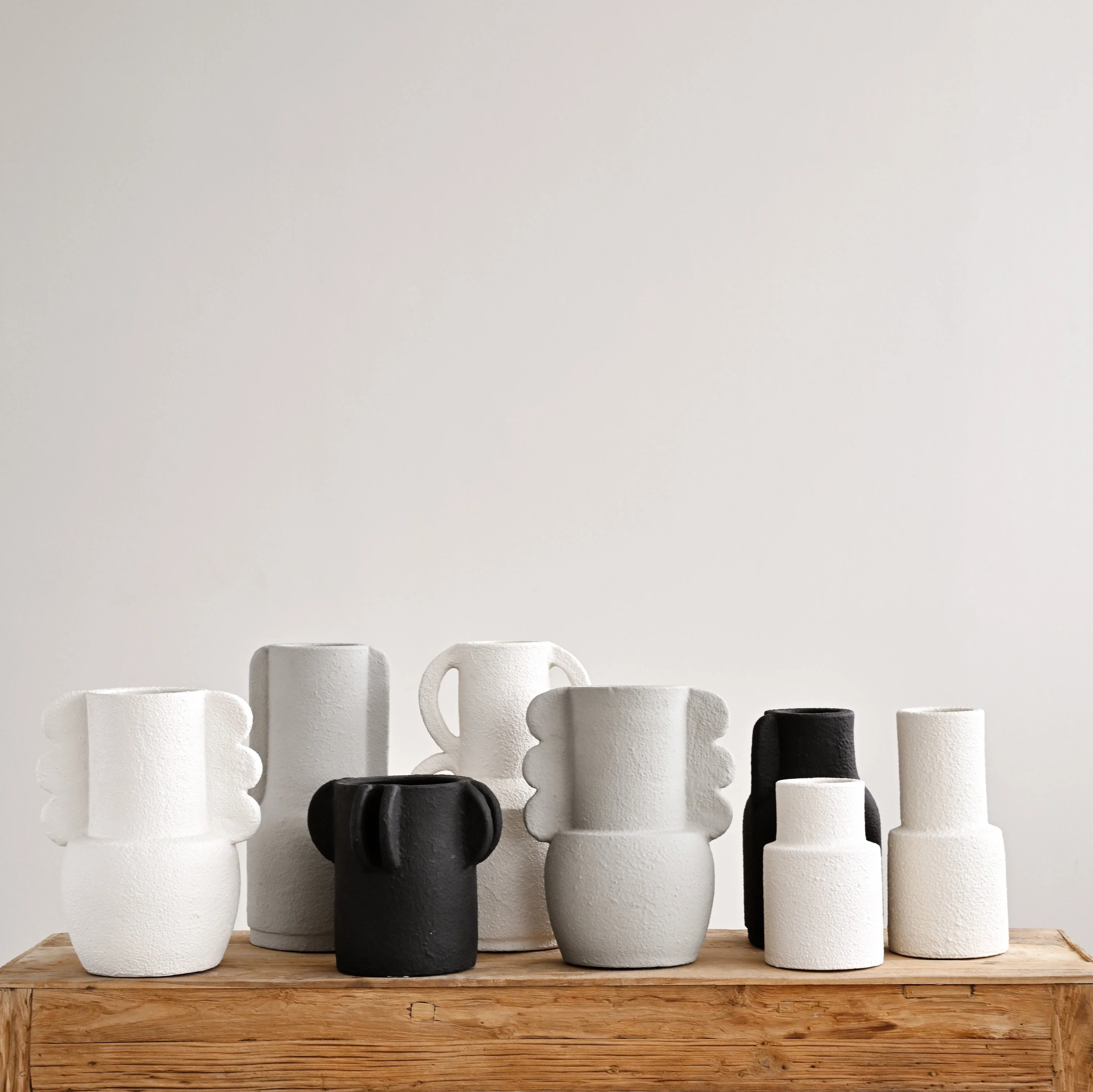Black Dionysus Vase - Image 4