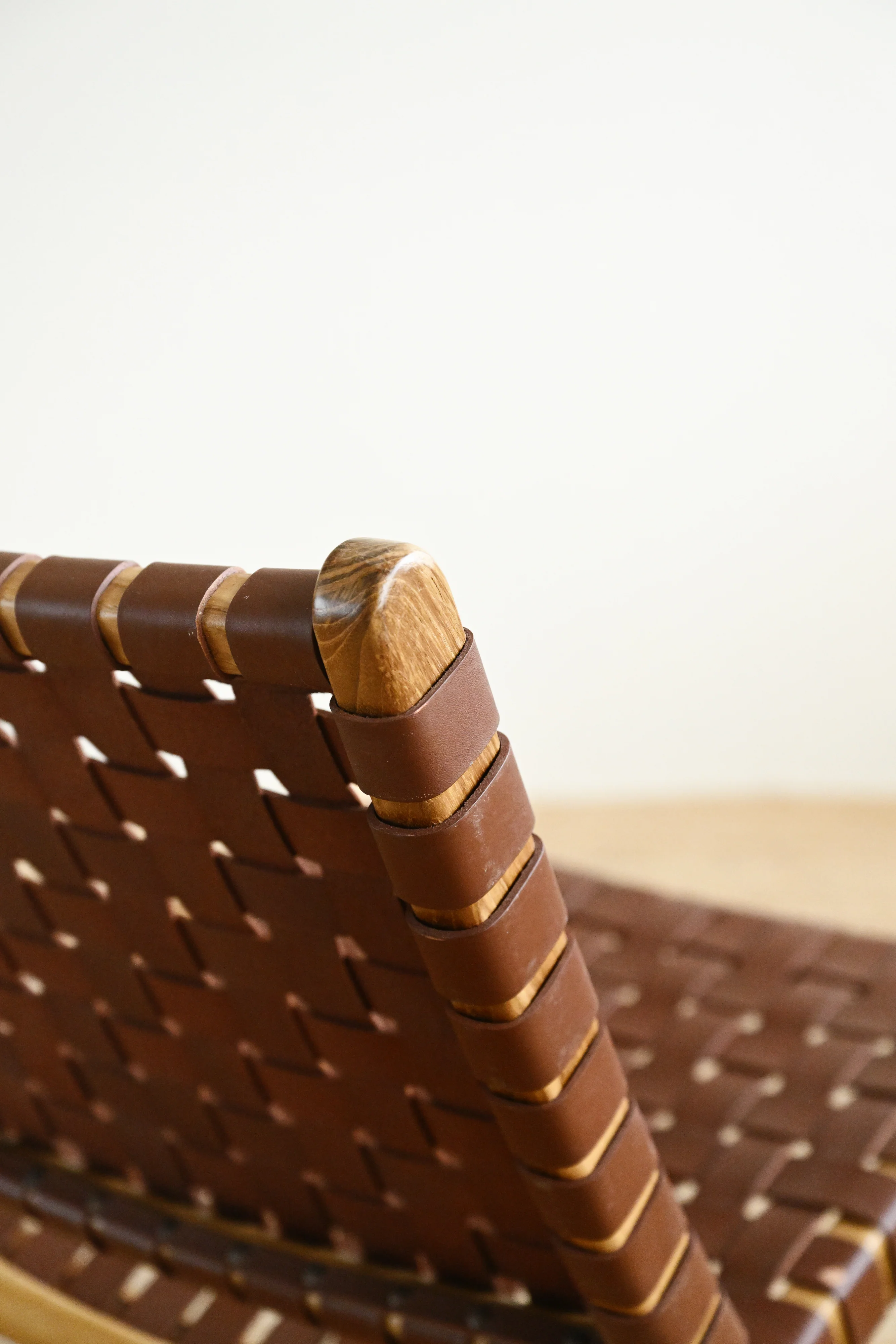 Catania Leather Folding Chair - Cognac - Image 6