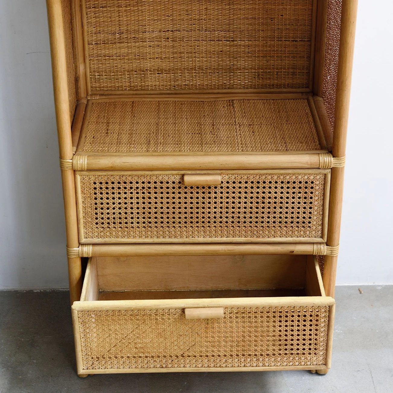 Isola Bookshelf - Image 7