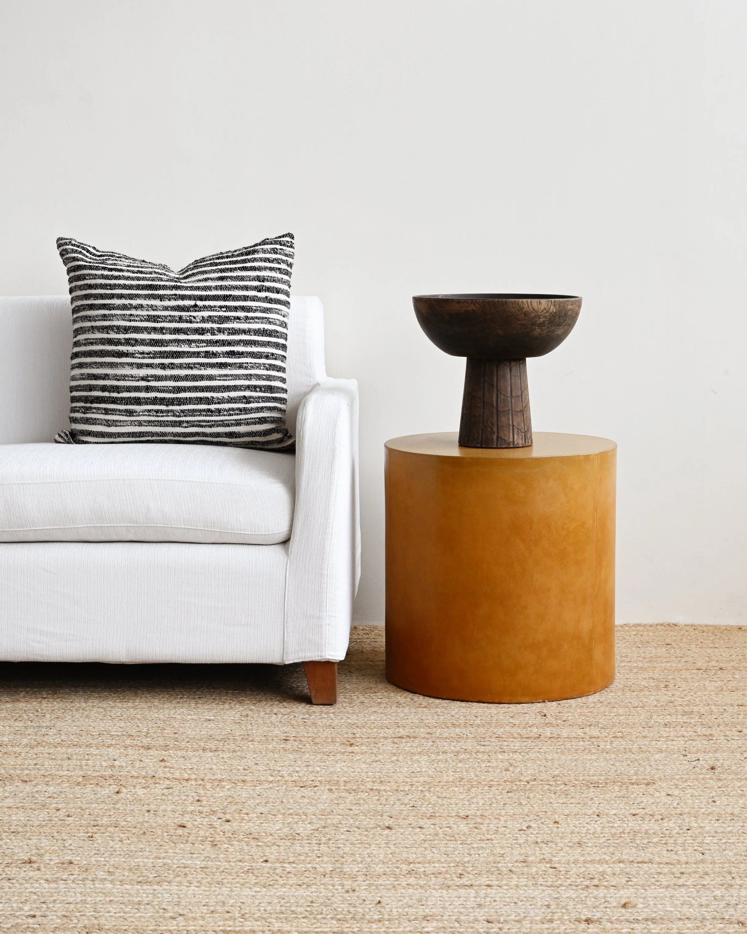 Ito Concrete Side Table - Rust - Image 4