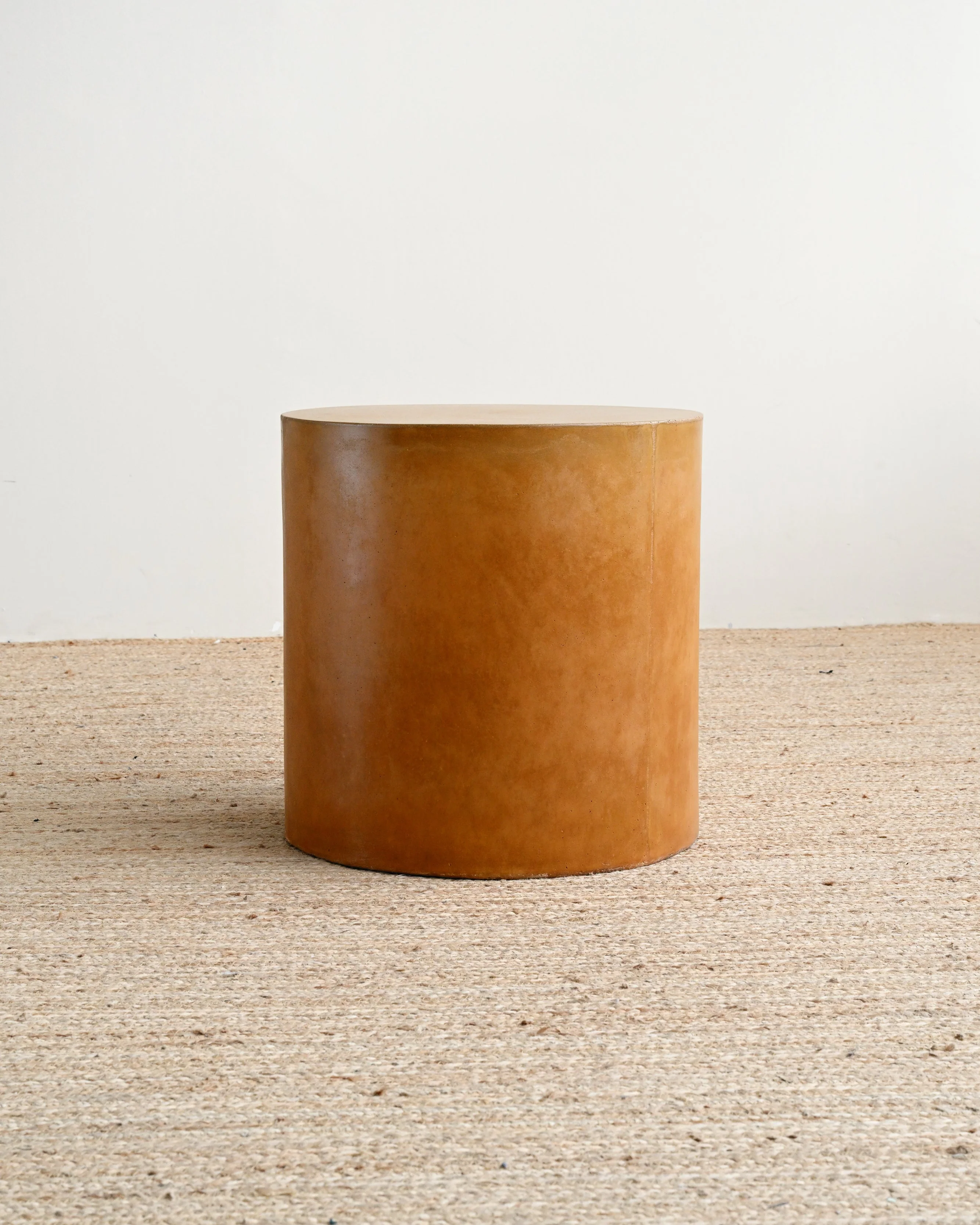 Ito Concrete Side Table - Rust - Image 6