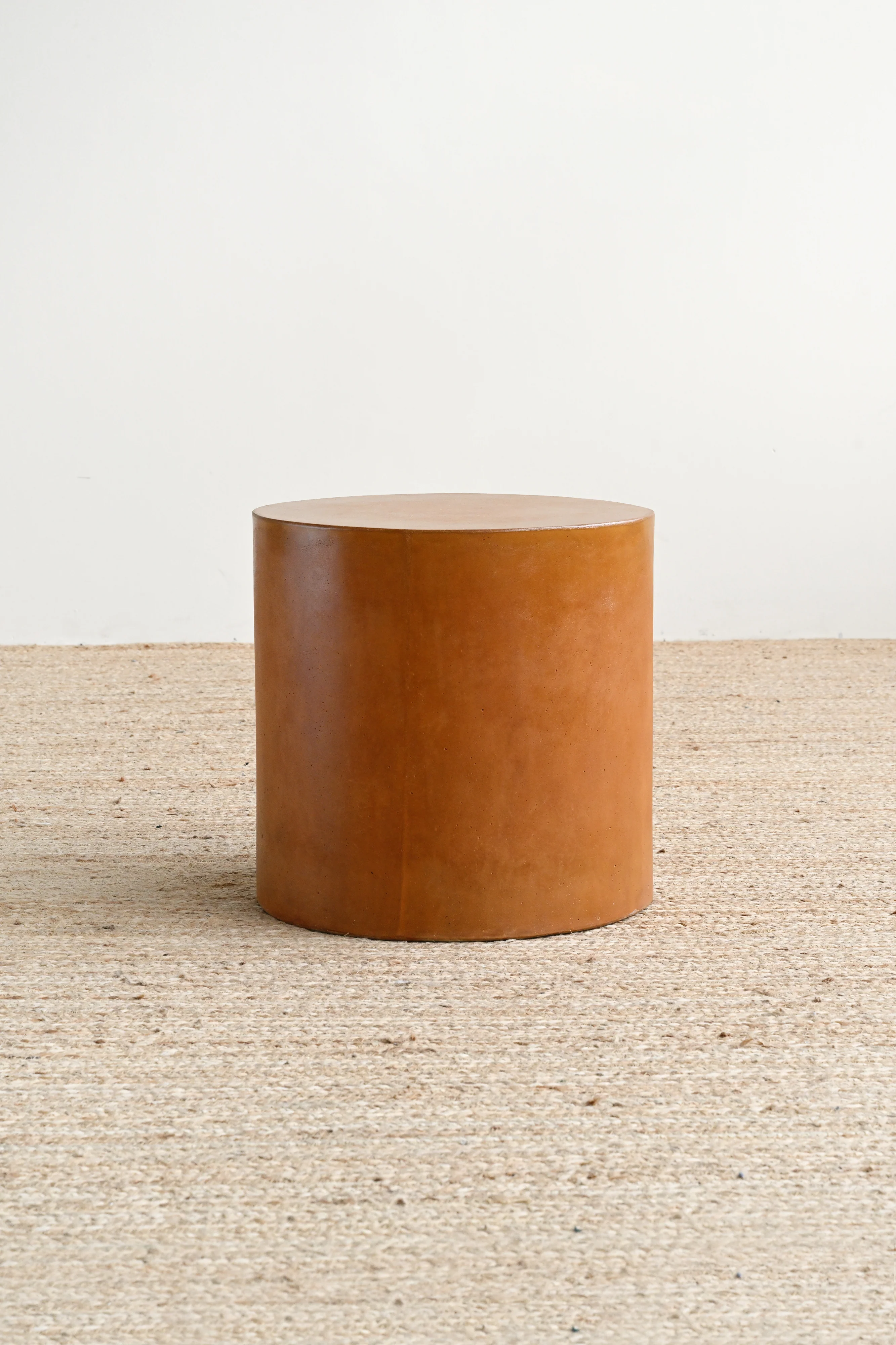 Ito Concrete Side Table - Rust - Image 9