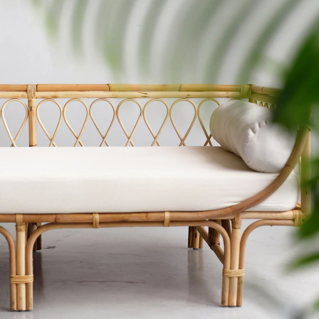Large Aliki Daybed - Image 11