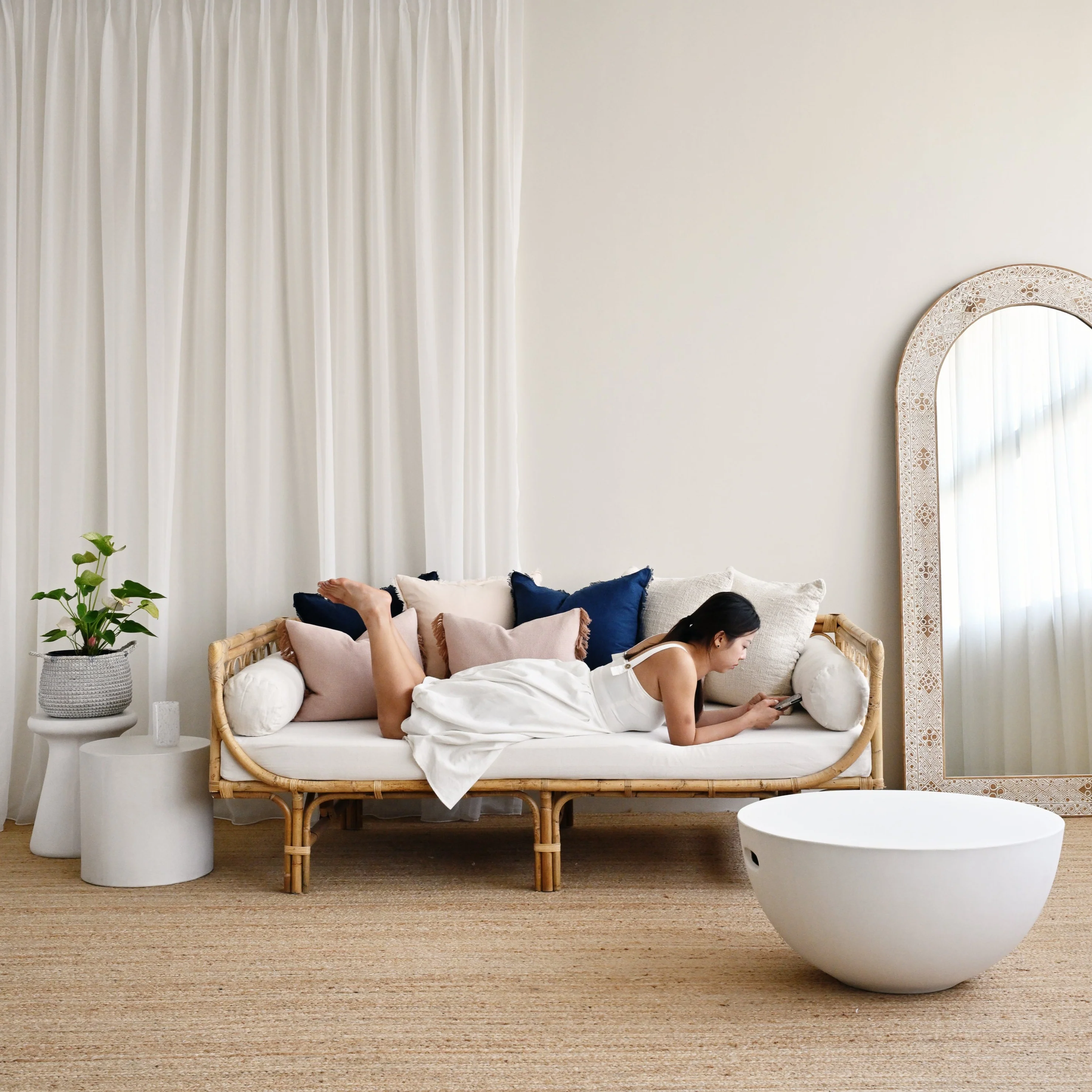 Large Aliki Daybed - Image 4