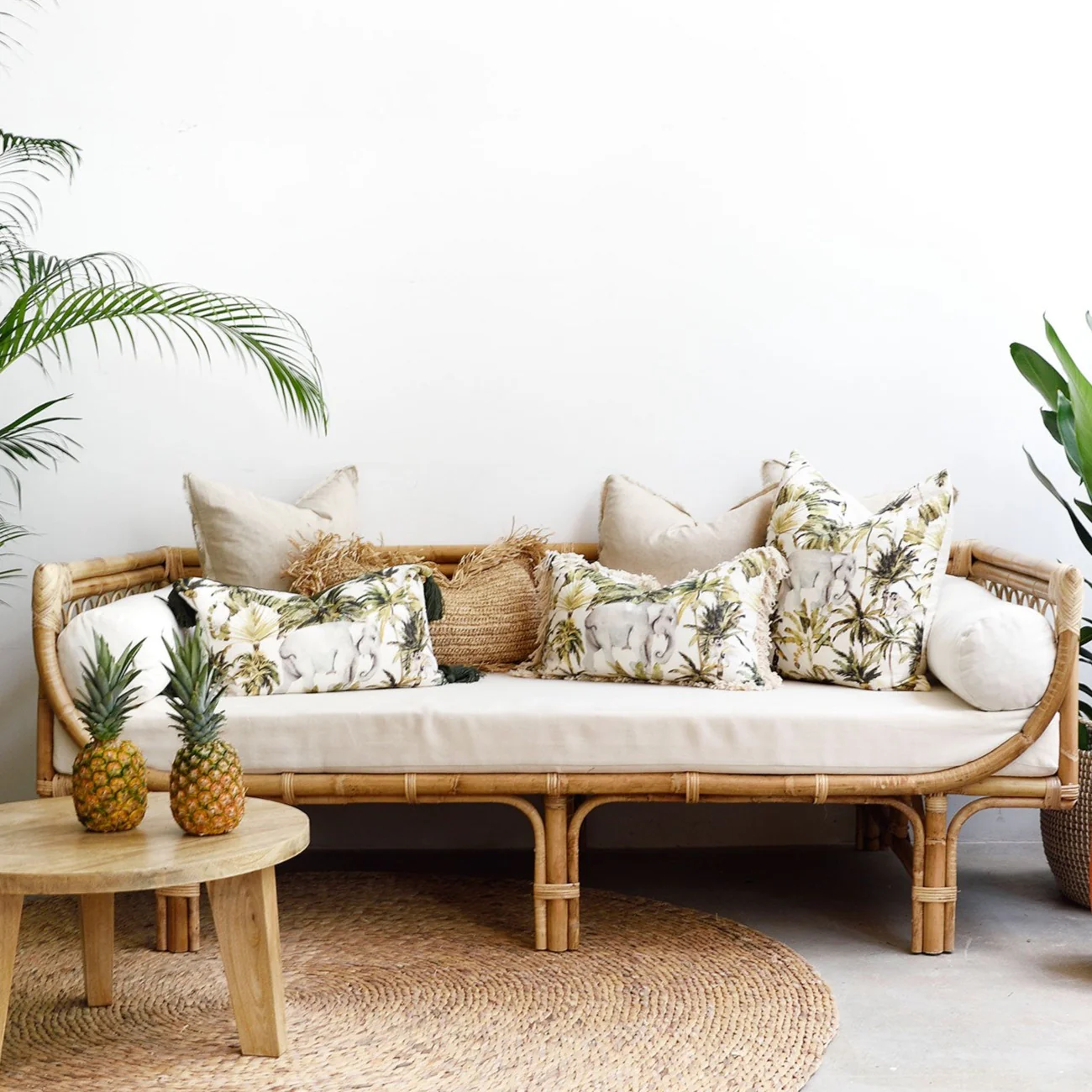 Large Aliki Daybed - Image 8