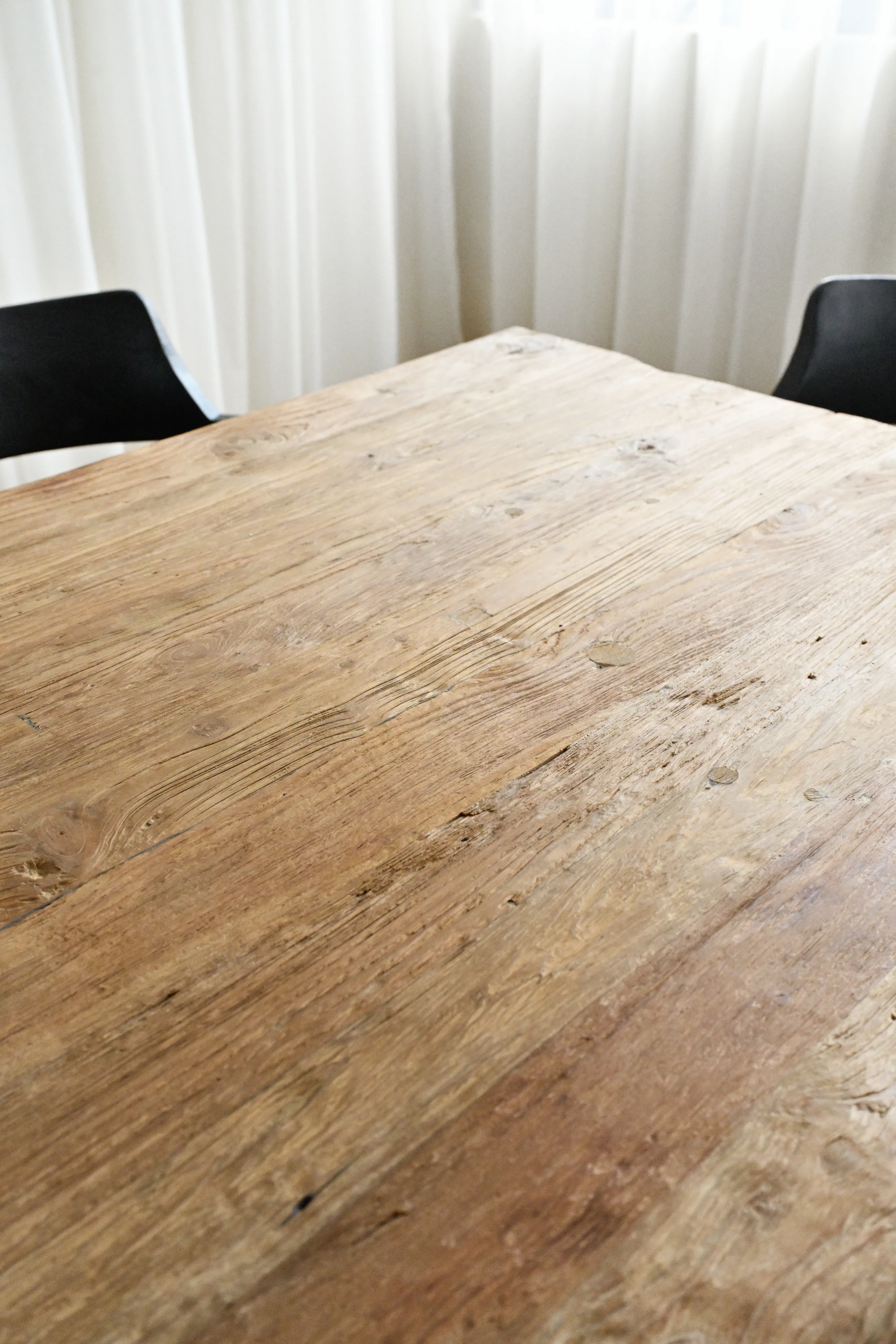 Nordika Dining Table - Image 11