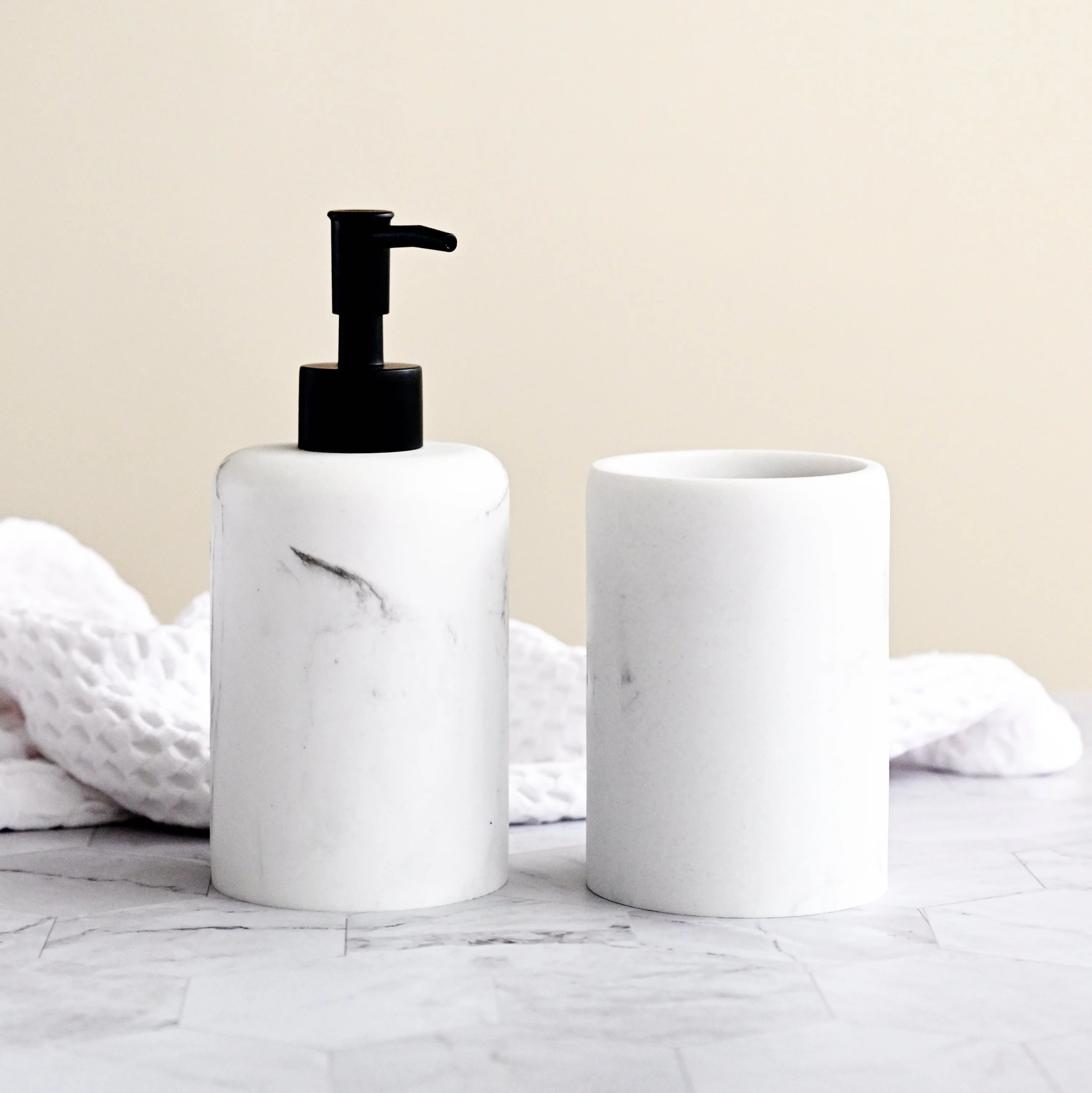 Porto Plaza Tumbler - Marble - Image 2