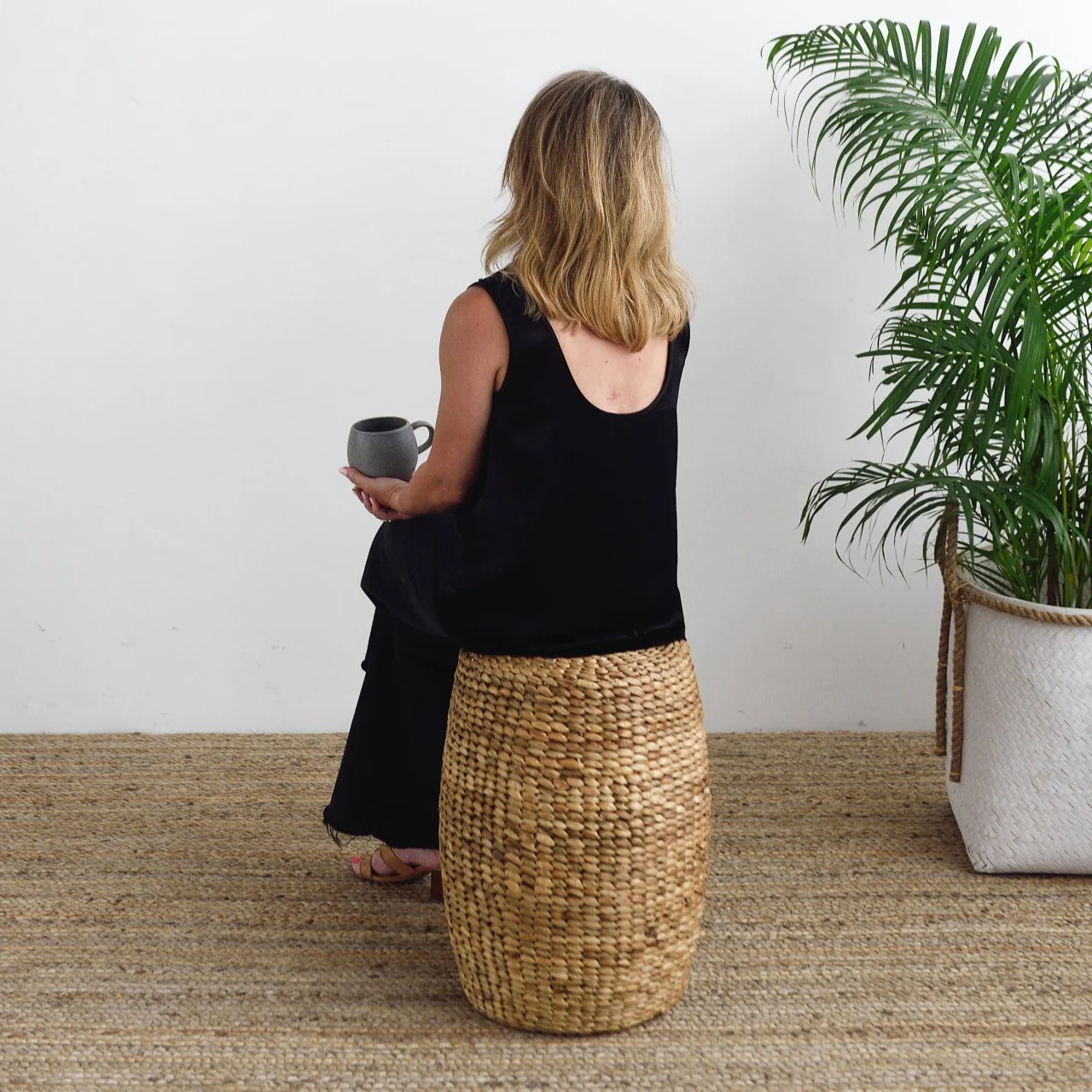 Round Water Hyacinth Stool - Image 2