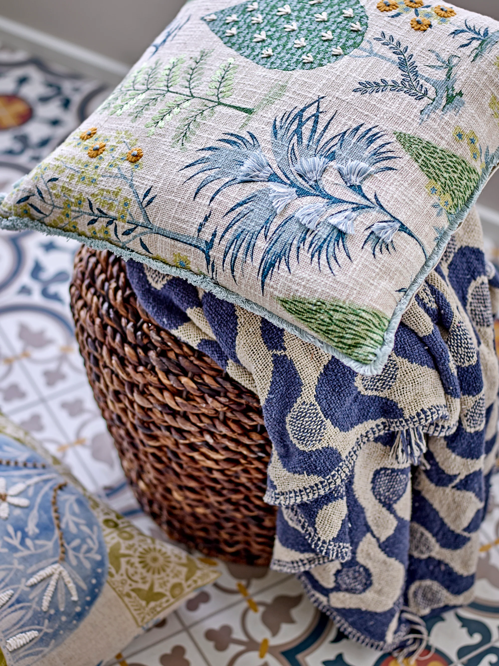 Santena Throw - Image 3