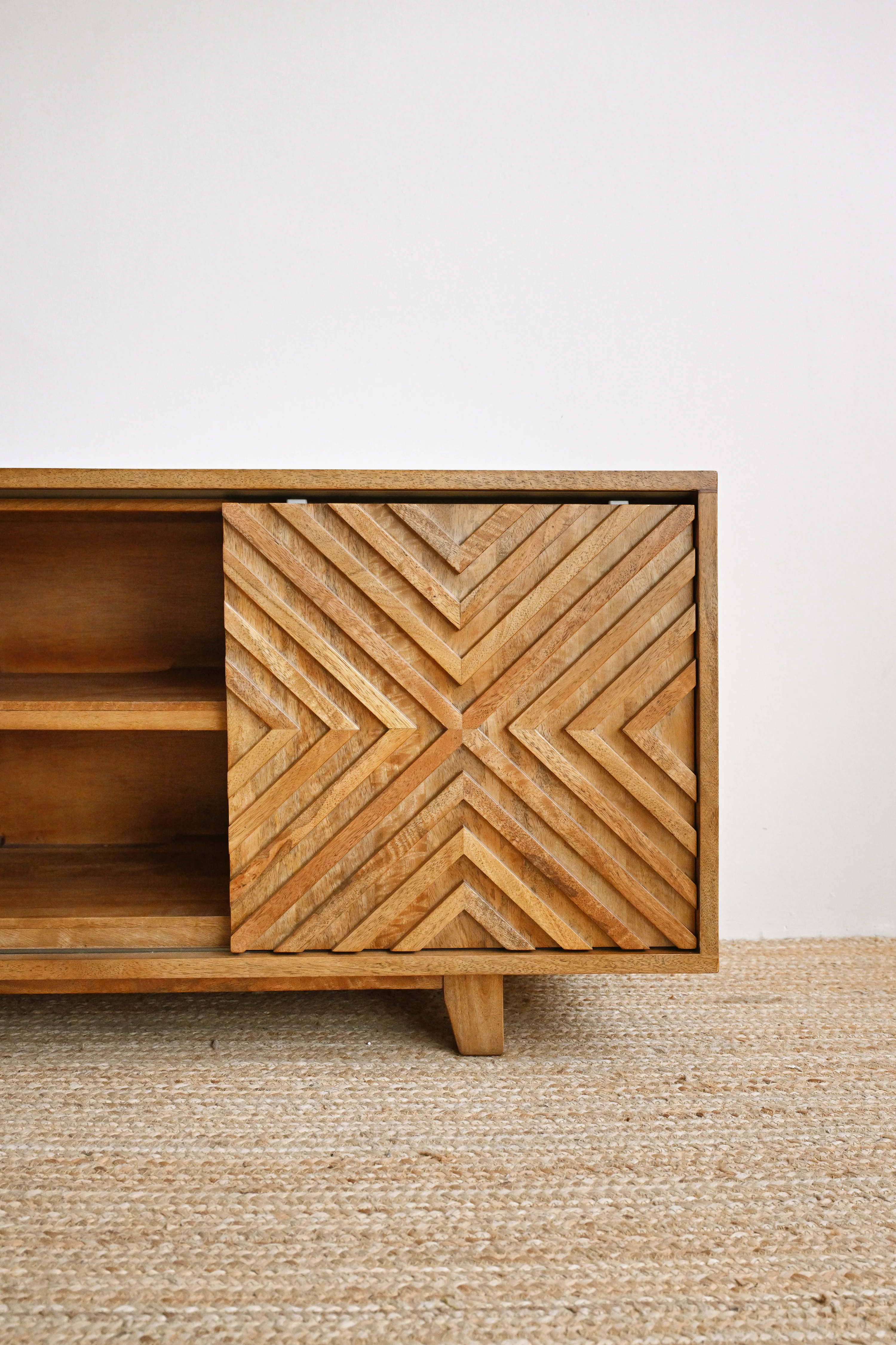 Siku TV Cabinet 140cm - Tallow - Image 4