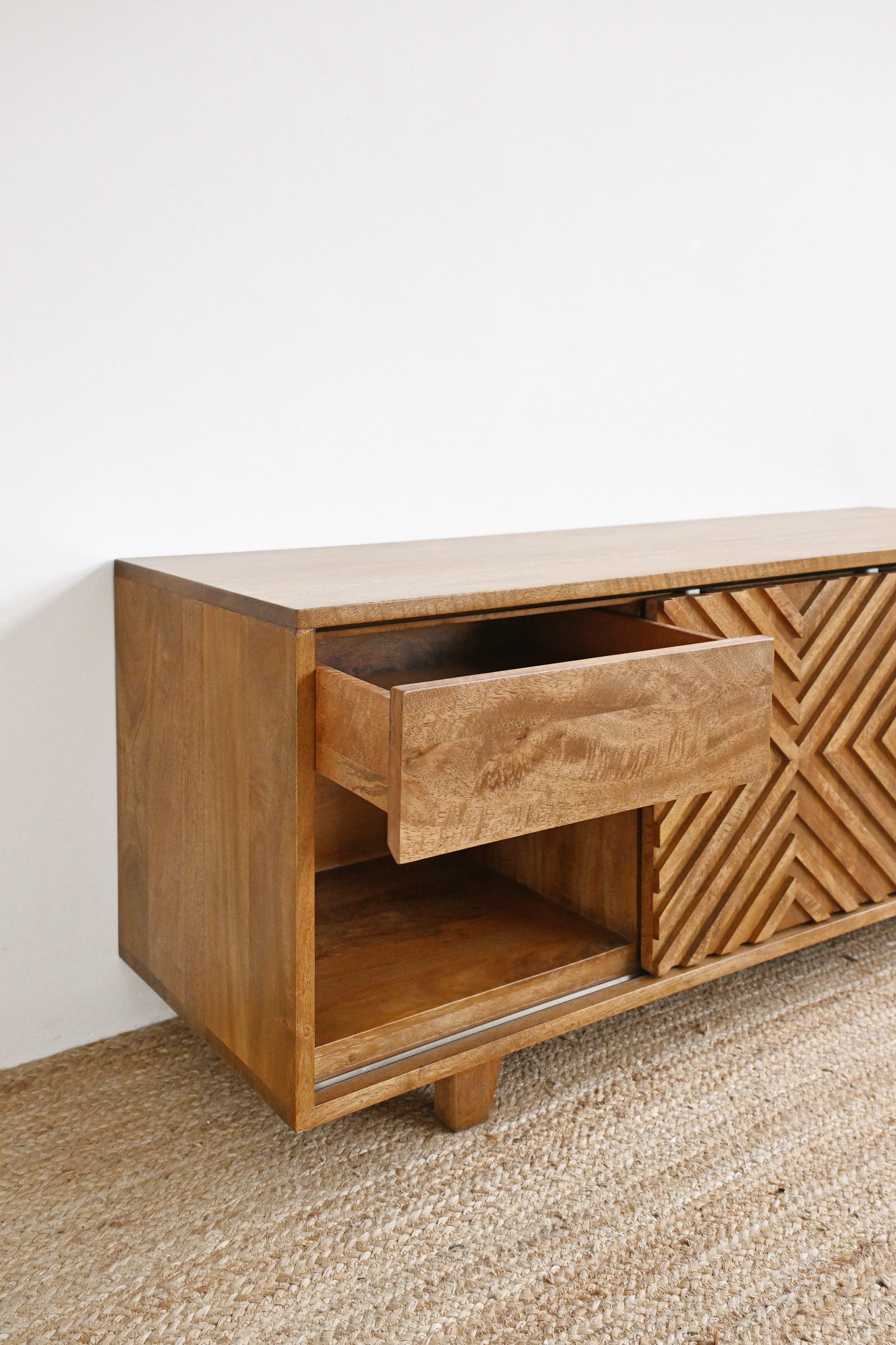 Siku TV Cabinet 140cm - Tallow - Image 5